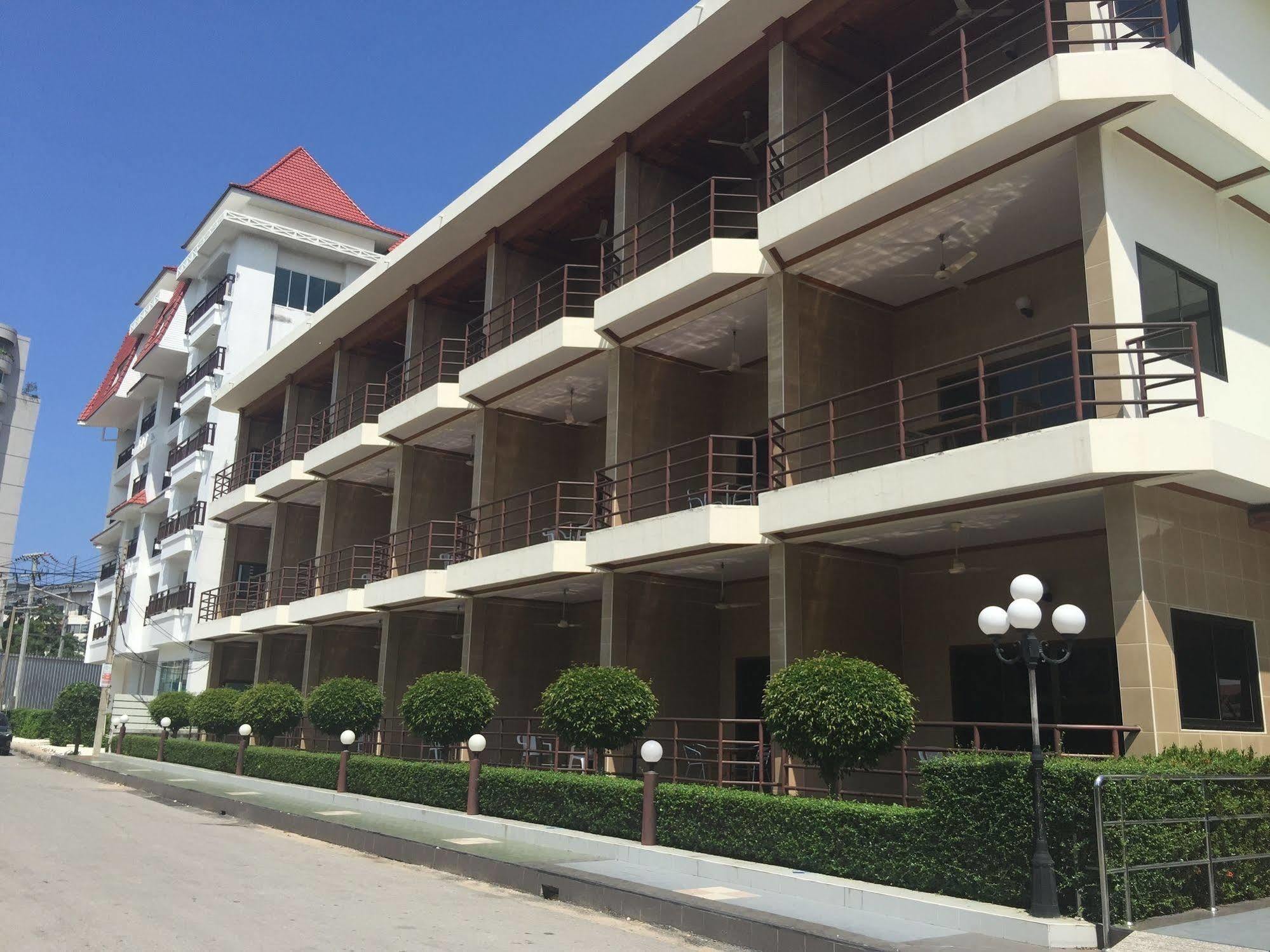 Marsi Pattaya Hotel Exterior foto